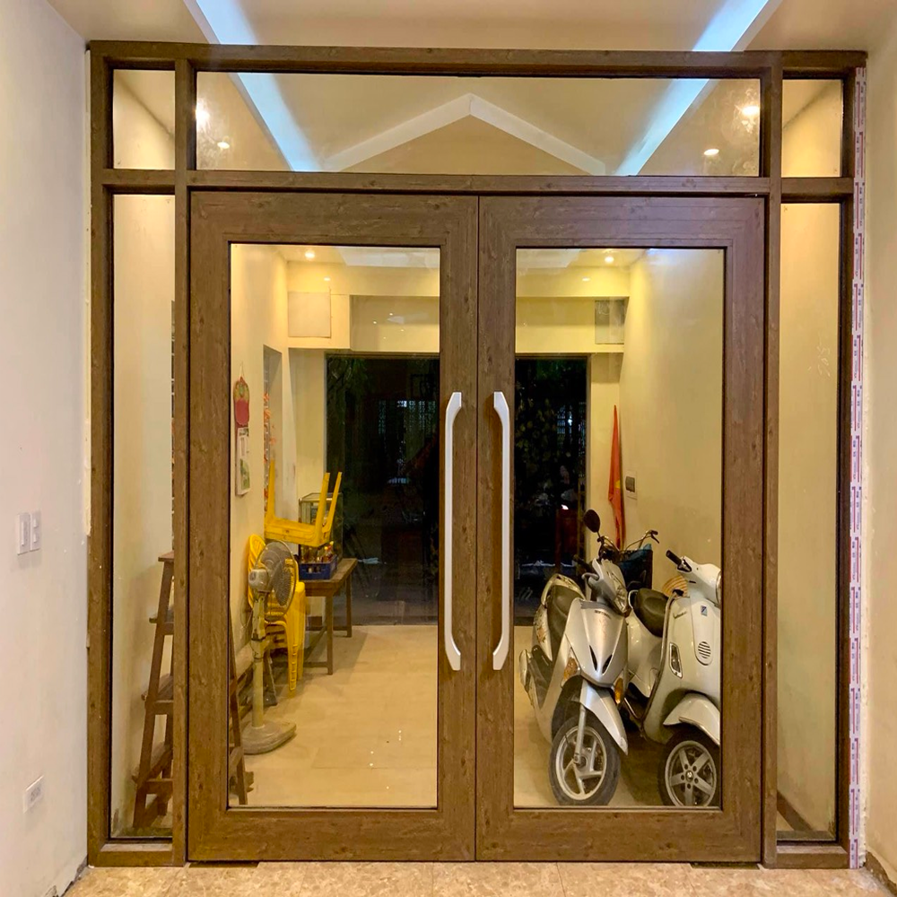 THI CÔNG CÔNG TRÌNH CỬA NHÔM VÂN GỖ